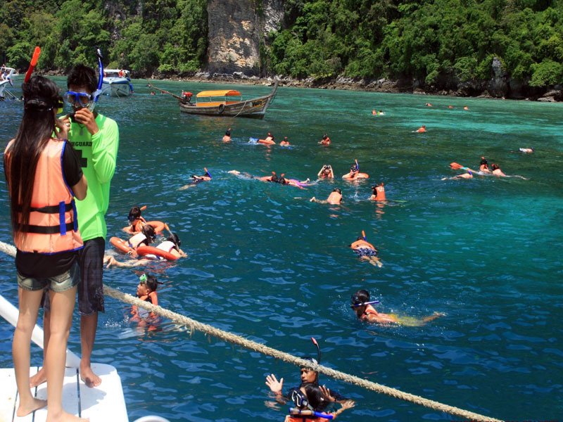 ทัวร์เกาะพีพี โดยเรือใหญ่