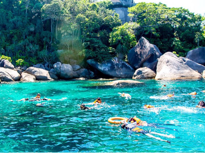 ทัวร์หมู่เกาะสิมิลันโดยเรือเร็ว