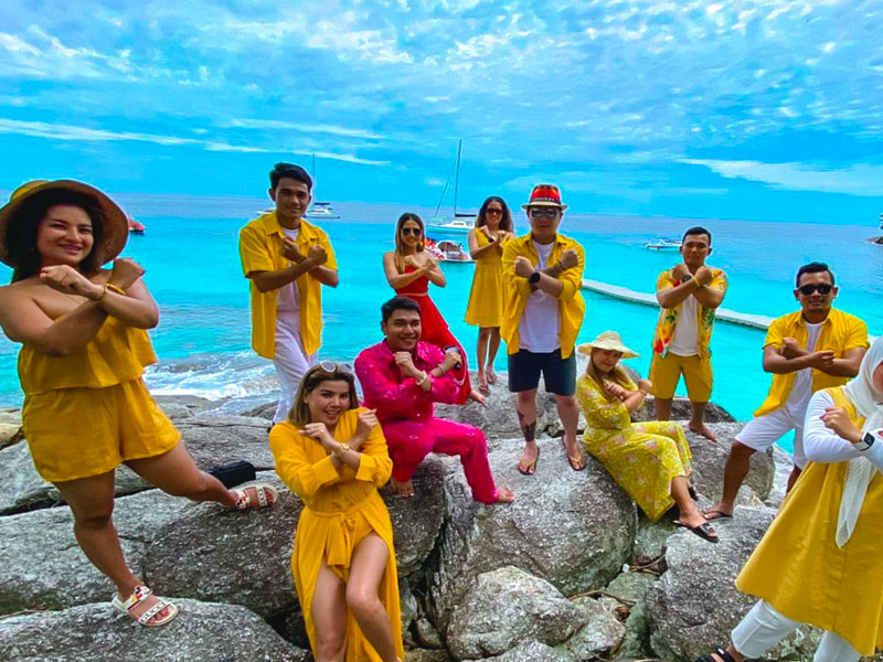 เที่ยวเกาะโดยเรือใบสุดหรู