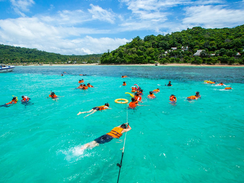 ทัวร์เรือยอช์ท ล่องเรือยอร์ช เกาะเฮ ทริปครึ่งวัน