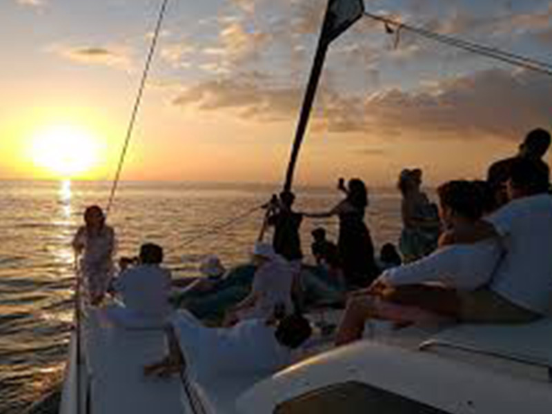 เรือยอร์ช Sunset แหลมพรหมเทพ